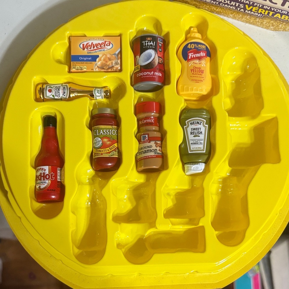 Mini brands collector case - Picture 4 of 10